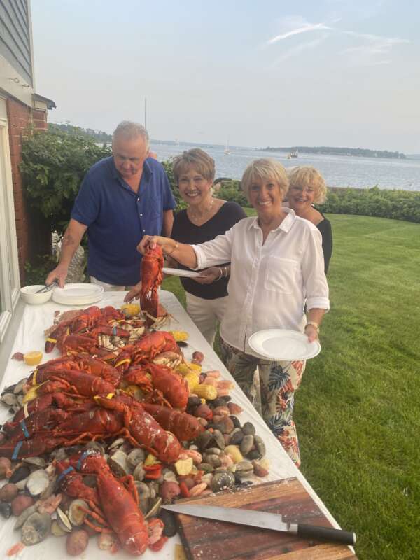 outdoor lobster dinner image3