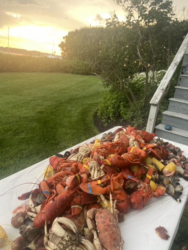 outdoor lobster dinner image4